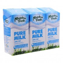 Thùng 24 Hộp Sữa Tươi Tiệt Trùng Ít Béo Meadow Fresh 200ml